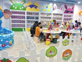 重庆儿童乐园展柜制作